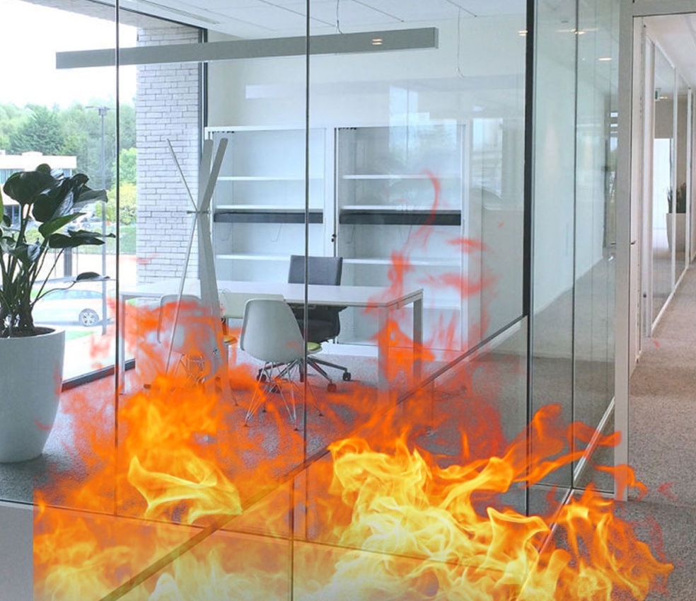 شیشه ضد حریق در جلوگیری از پیشرفت آتش سوزی 